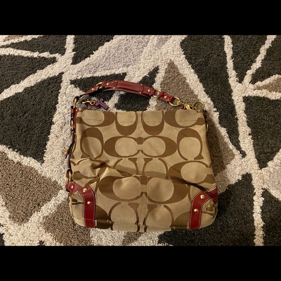 Coach purse - Picture 3 of 7